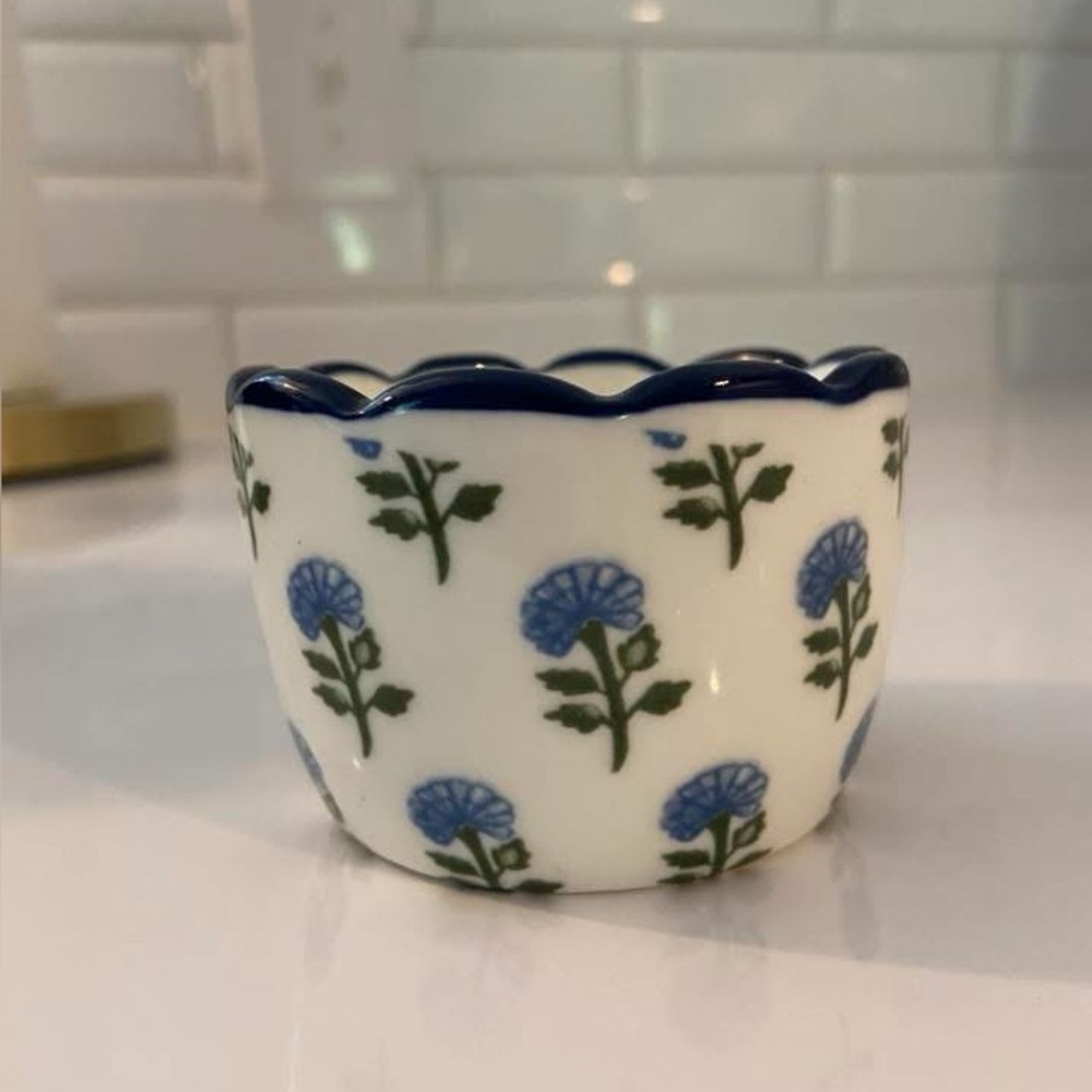 Mud Pie Scalloped Jewelry Dish